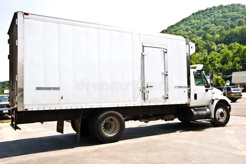 Chiller Truck Rental in dubai